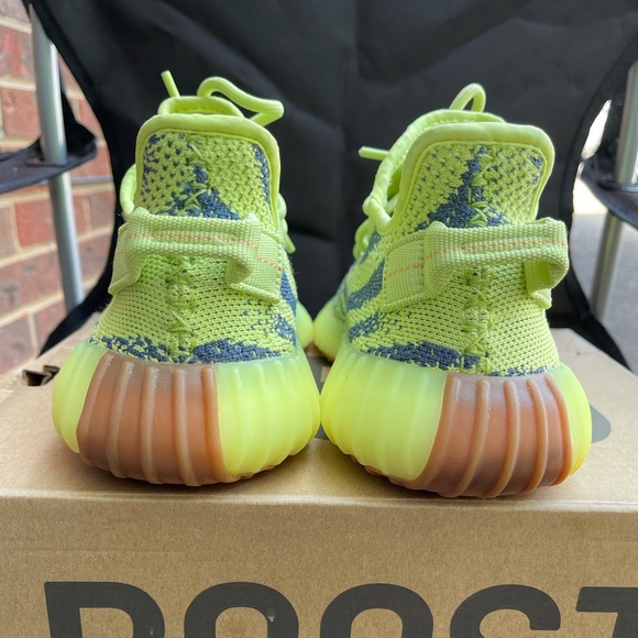 Yeezy boost 350 v2
